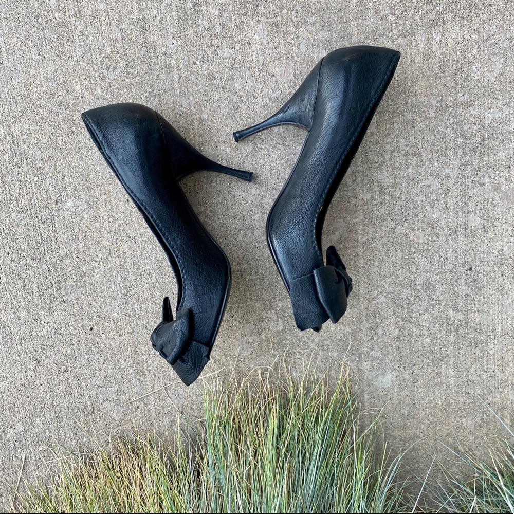 Miu Miu Bow Peep Toe Stiletto Heel Black Leather size EU 39 Matte Black - Picture 8 of 11